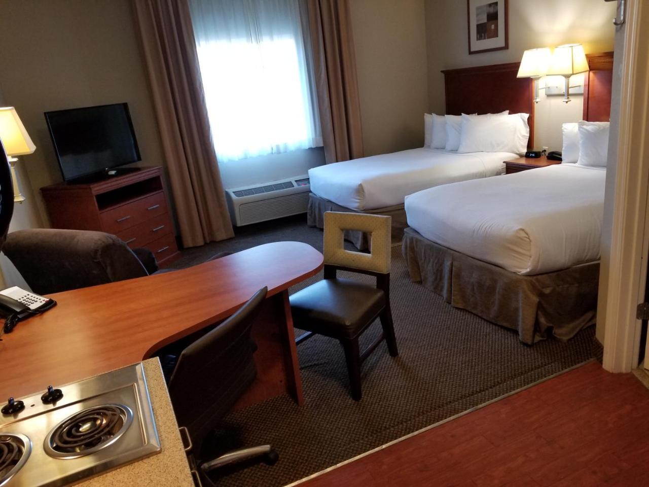 First Inn Suites Germantown Exteriör bild